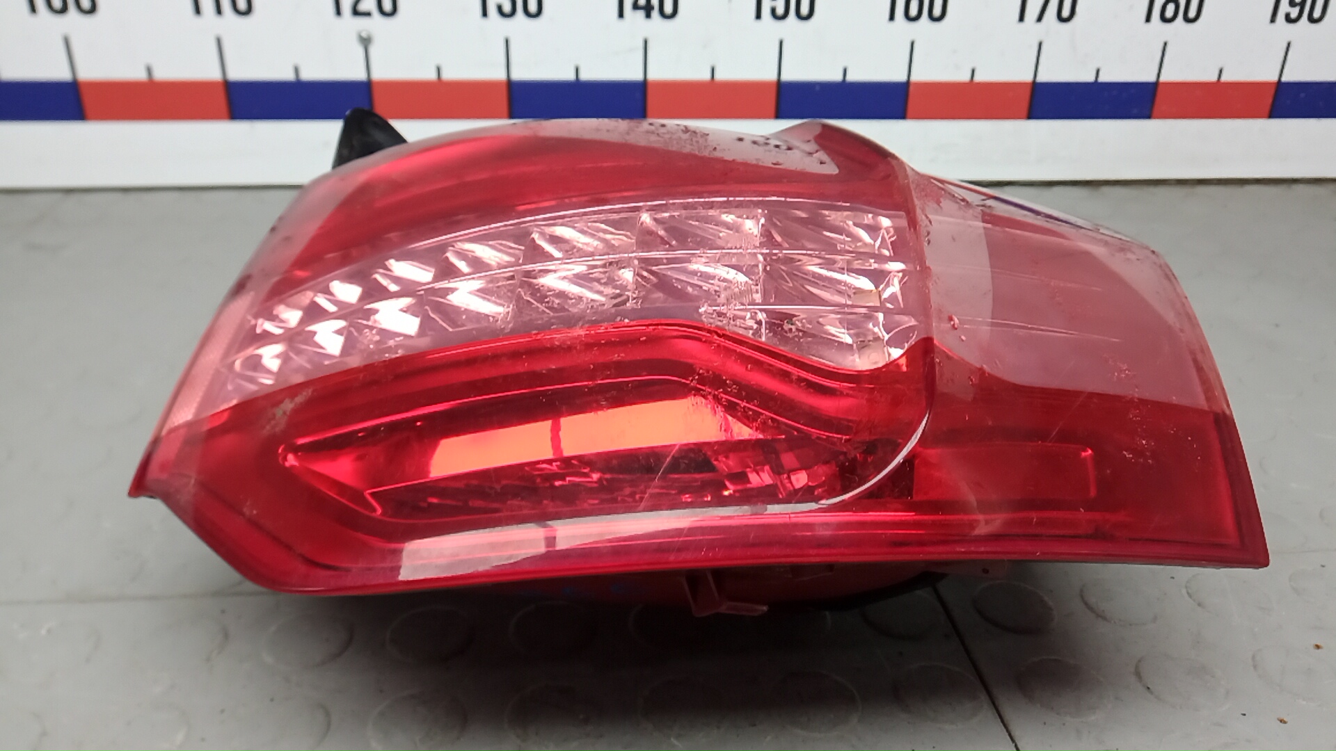 Фонарь задний правый