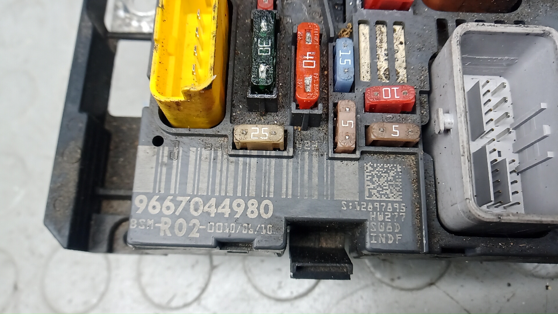 Блок предохранителей