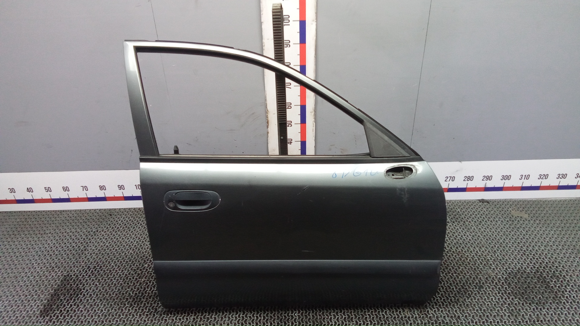 Дверь передняя правая