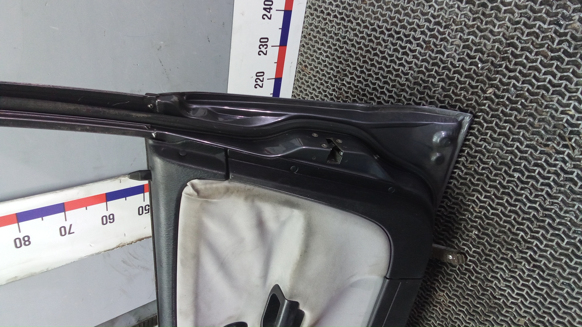 Дверь передняя правая