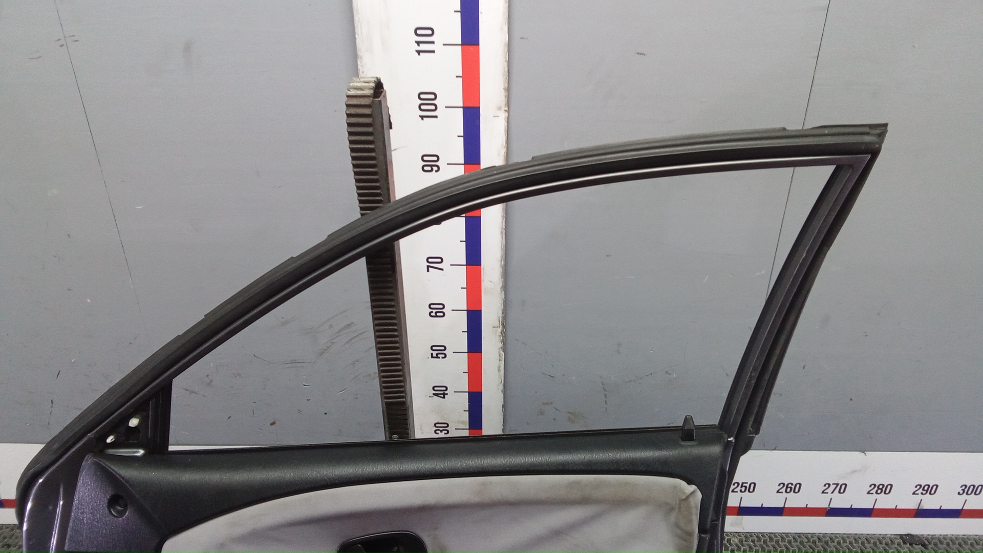 Дверь передняя правая