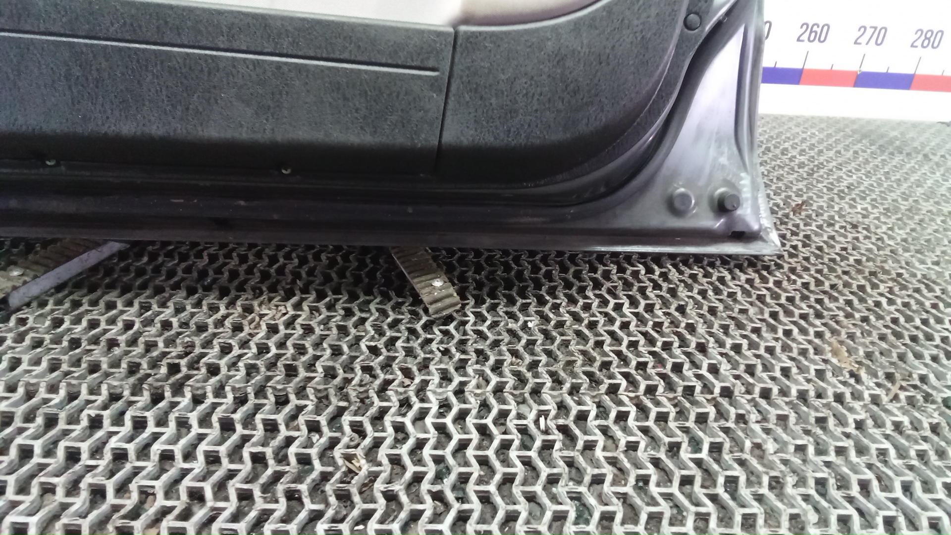 Дверь передняя правая