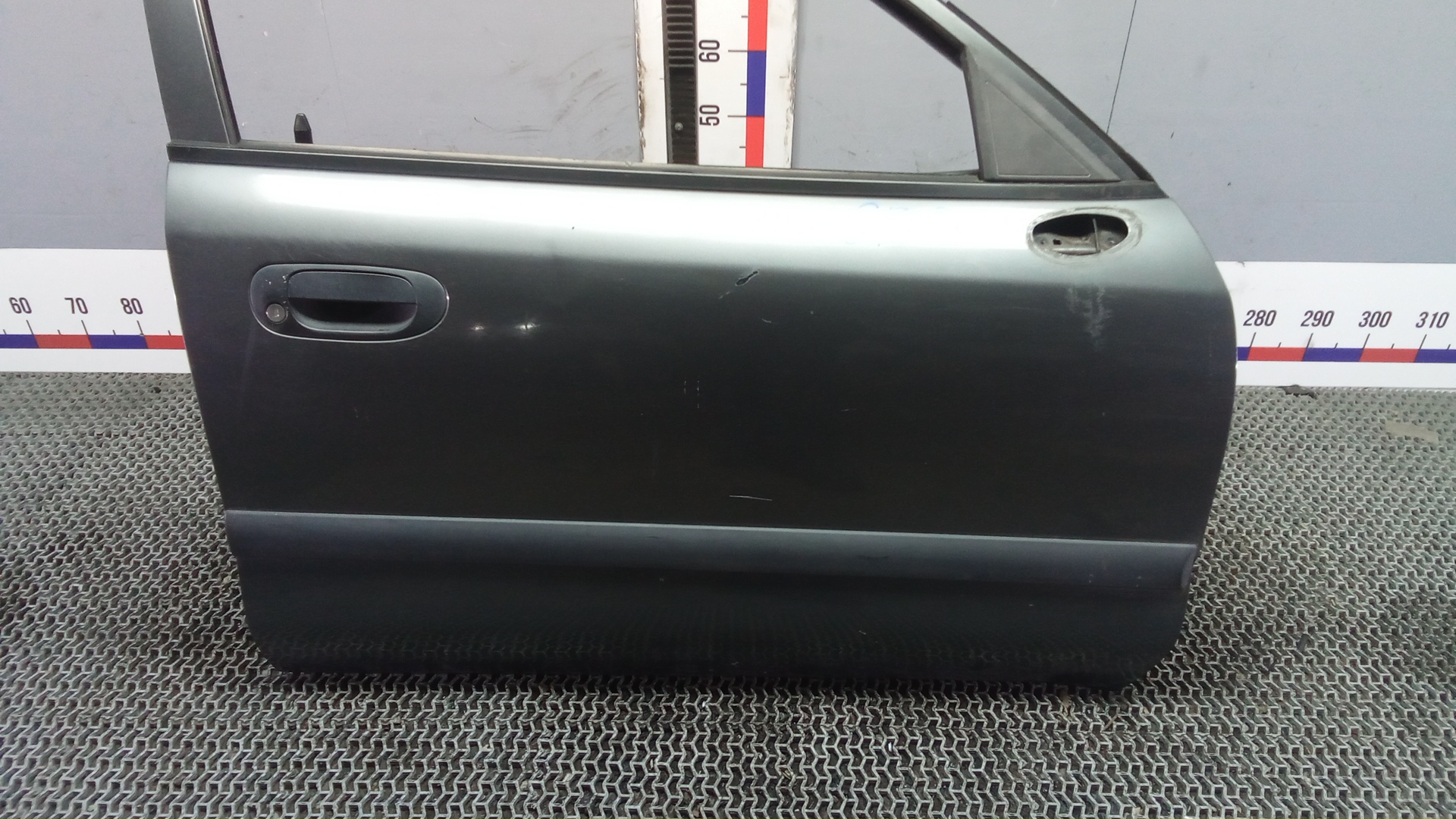 Дверь передняя правая