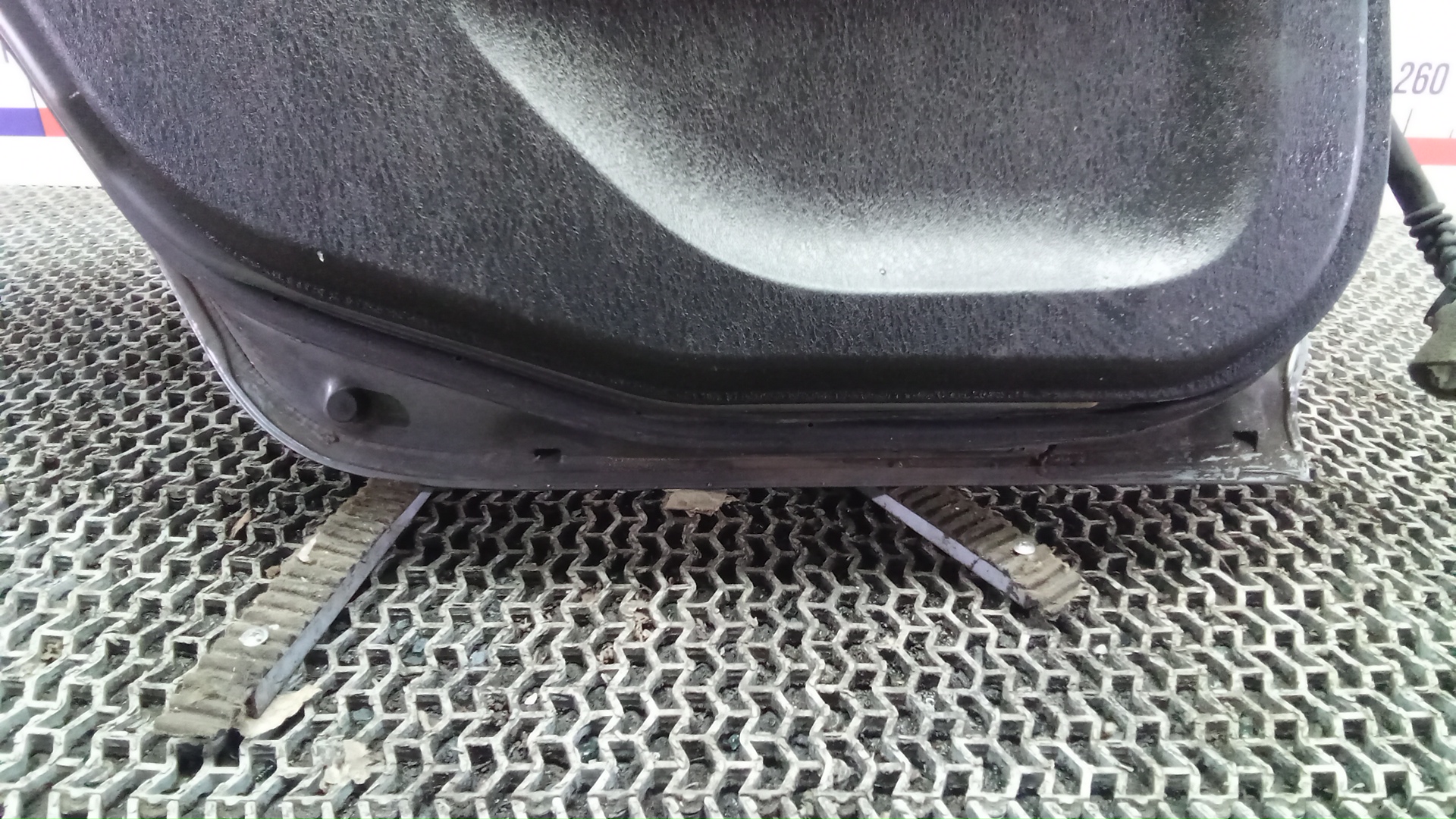 Дверь задняя левая