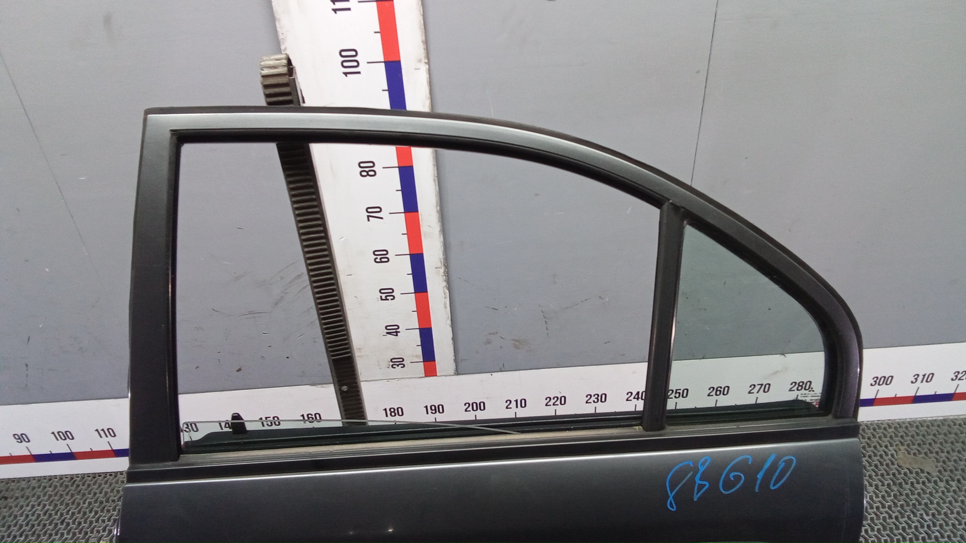 Дверь задняя левая