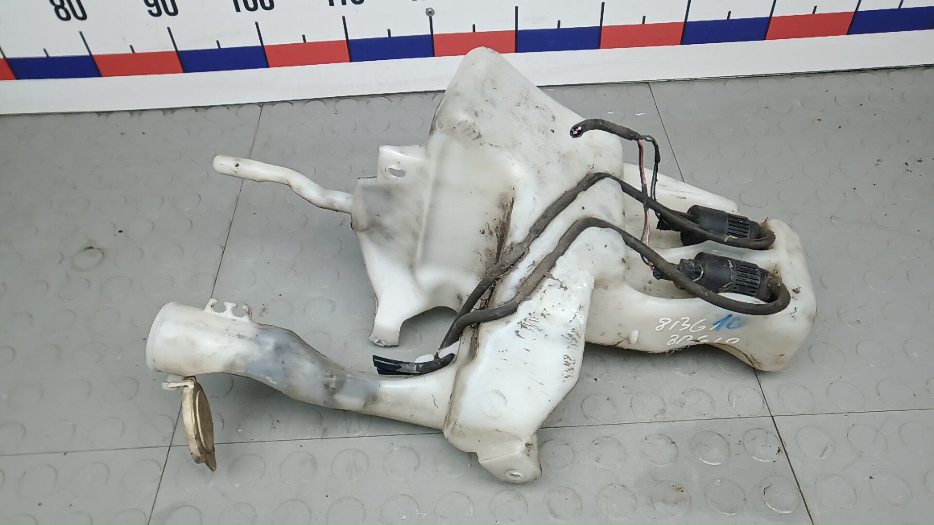 Бачок омывателя лобового стекла