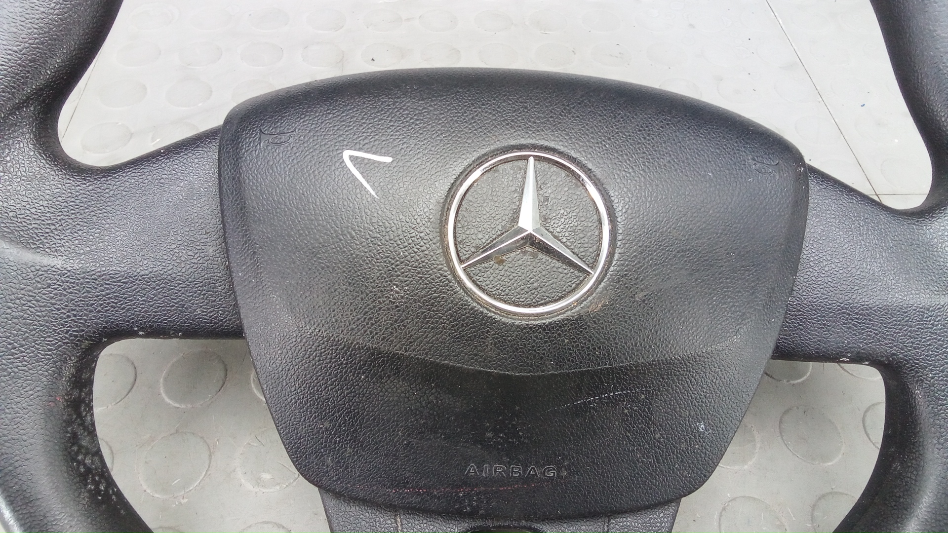 Рулевое колесо (руль)