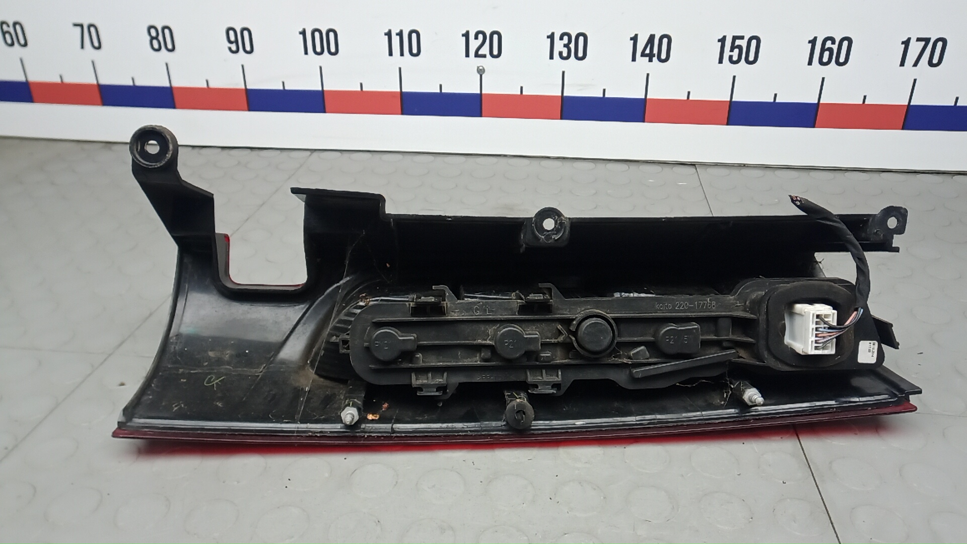 Фонарь задний левый