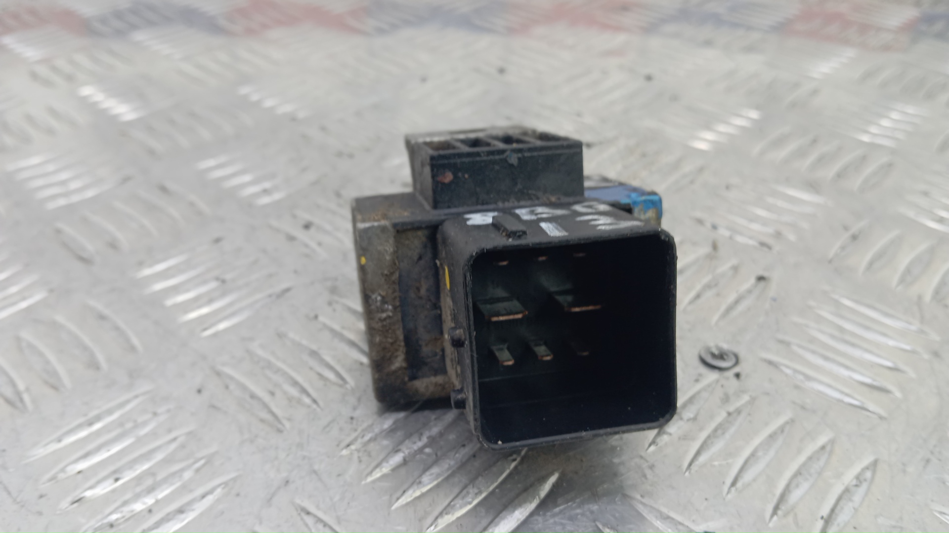 Реле свечей накала