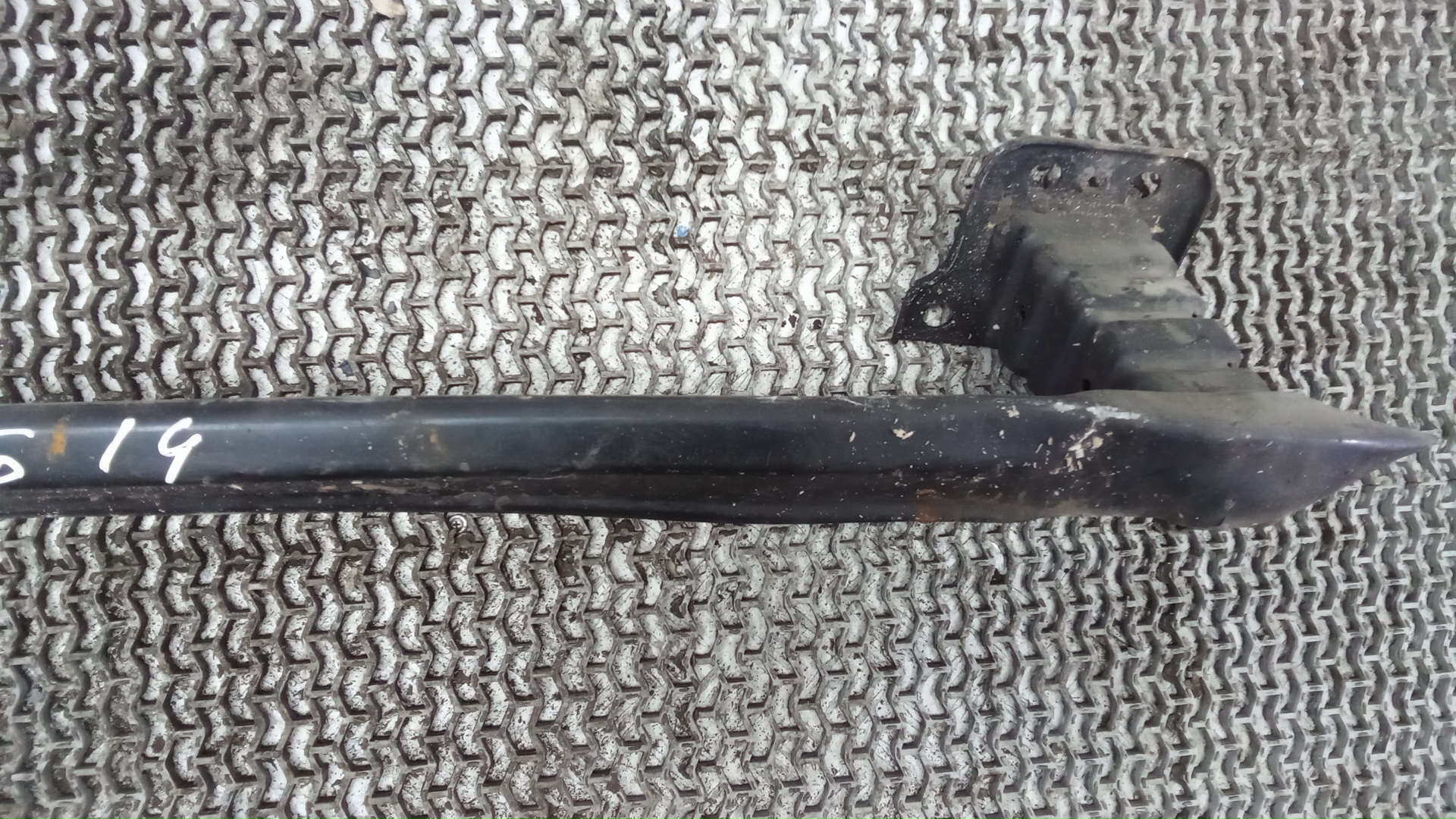 Усилитель заднего бампера