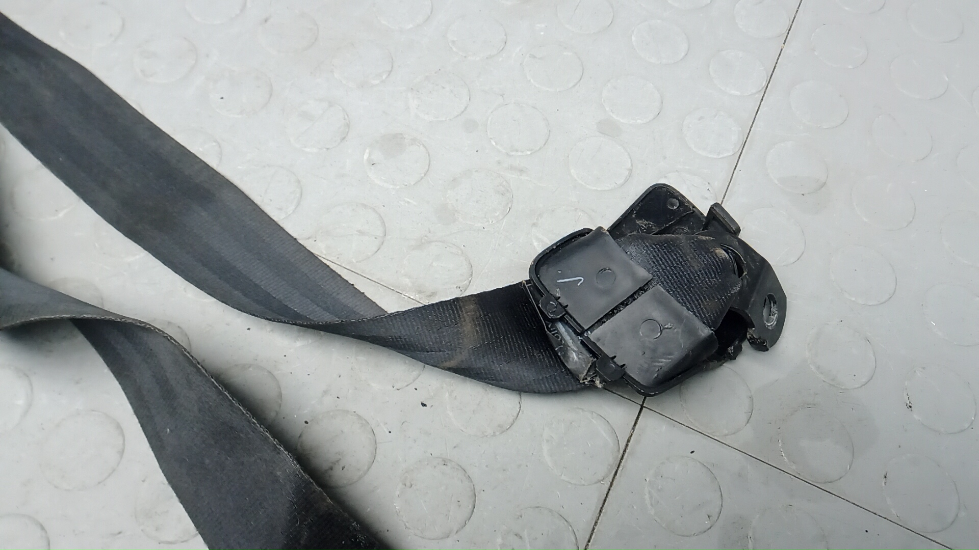 Ремень безопасности с пиропатроном