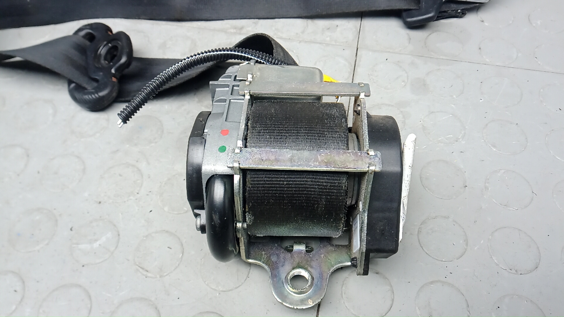 Ремень безопасности с пиропатроном