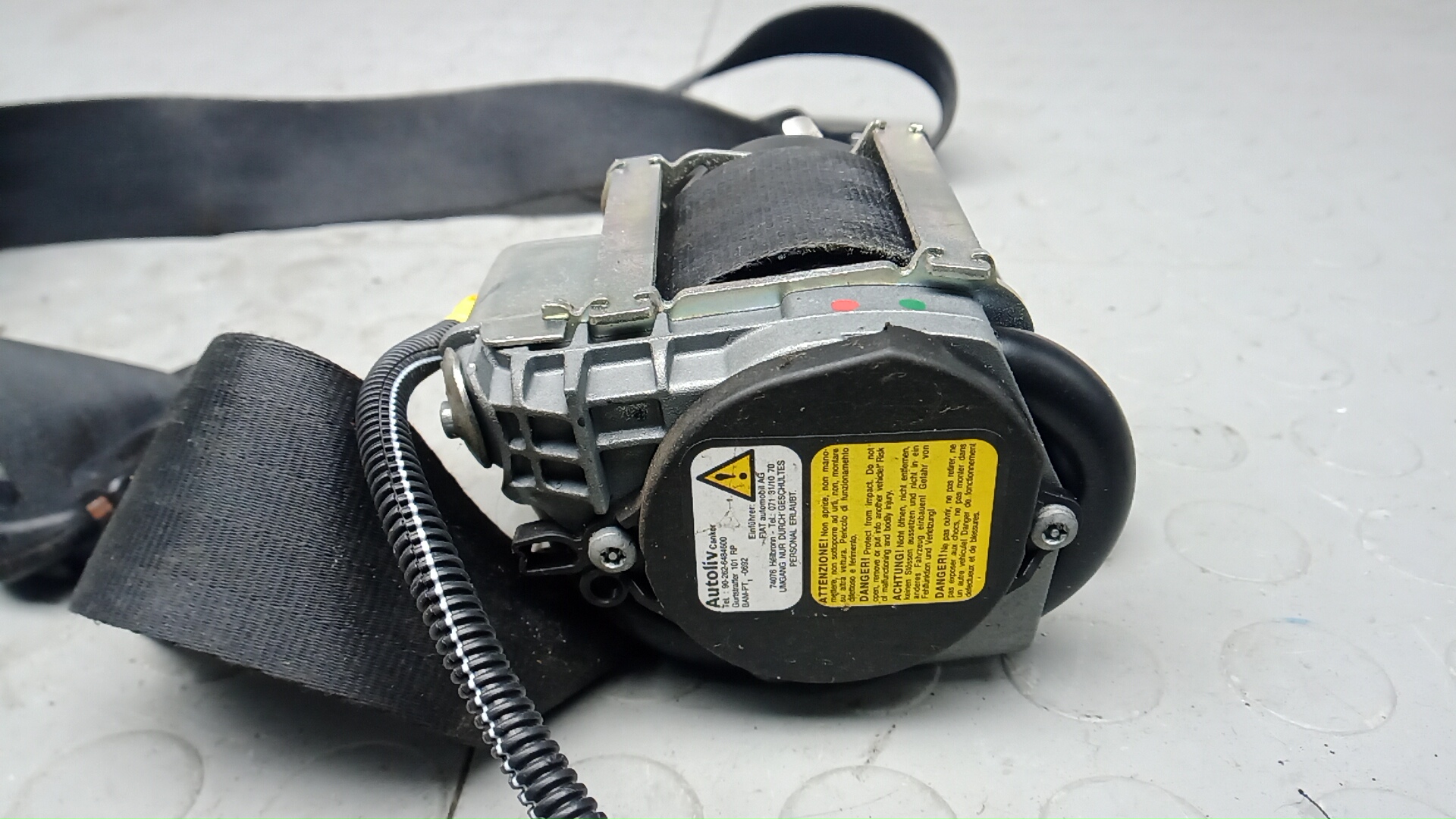 Ремень безопасности с пиропатроном