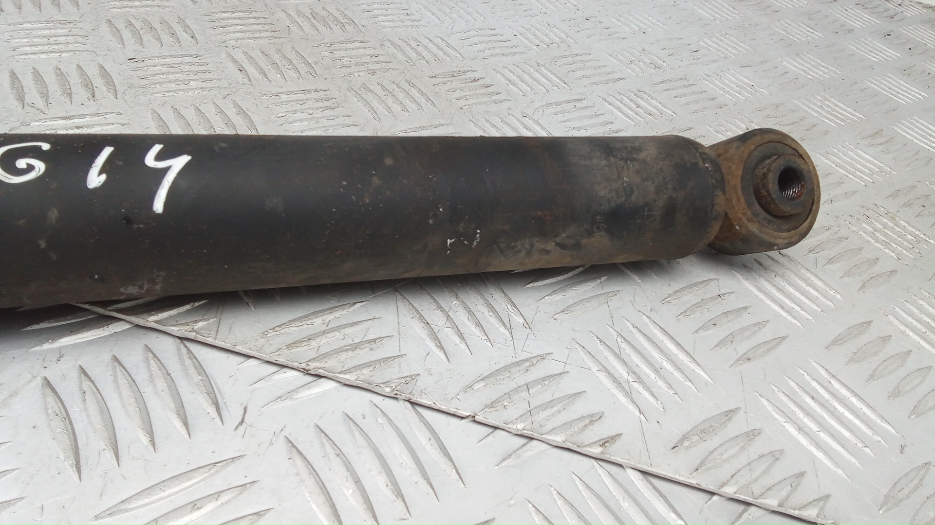 Амортизатор задний (стойка)