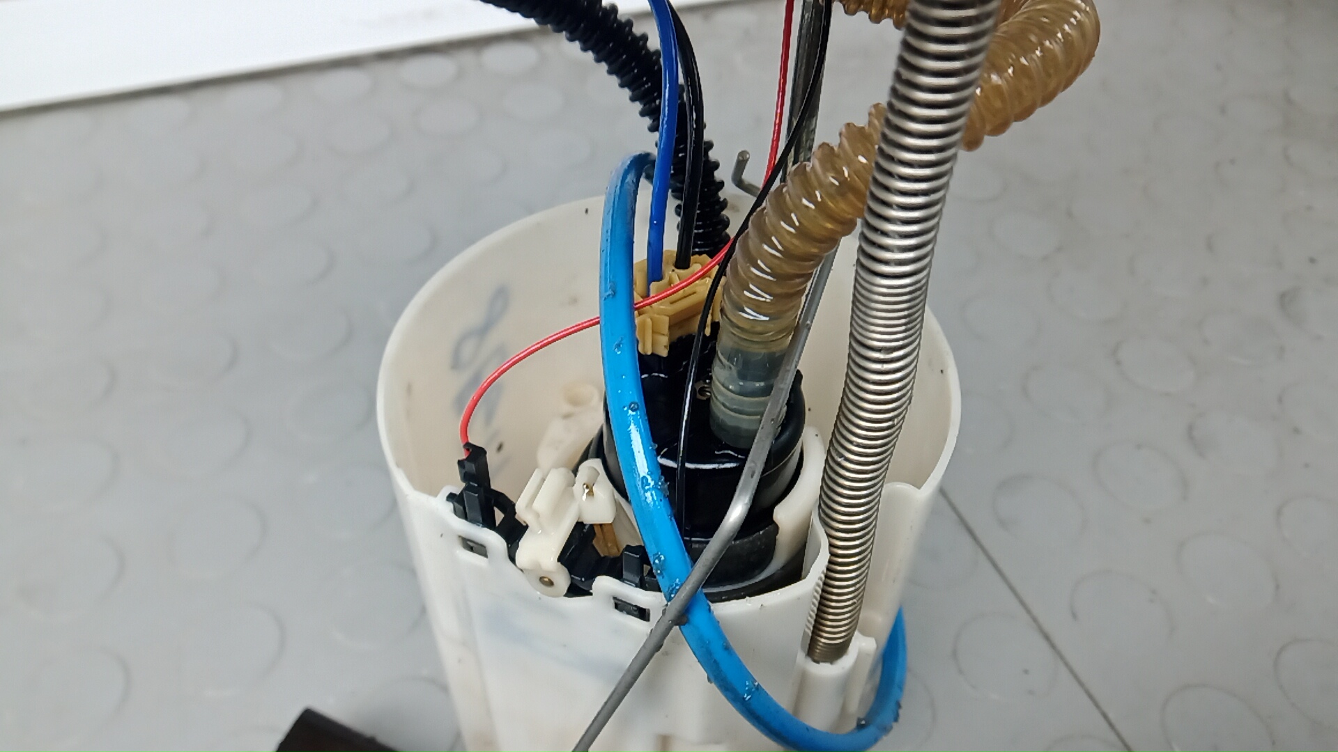 Насос топливный электрический