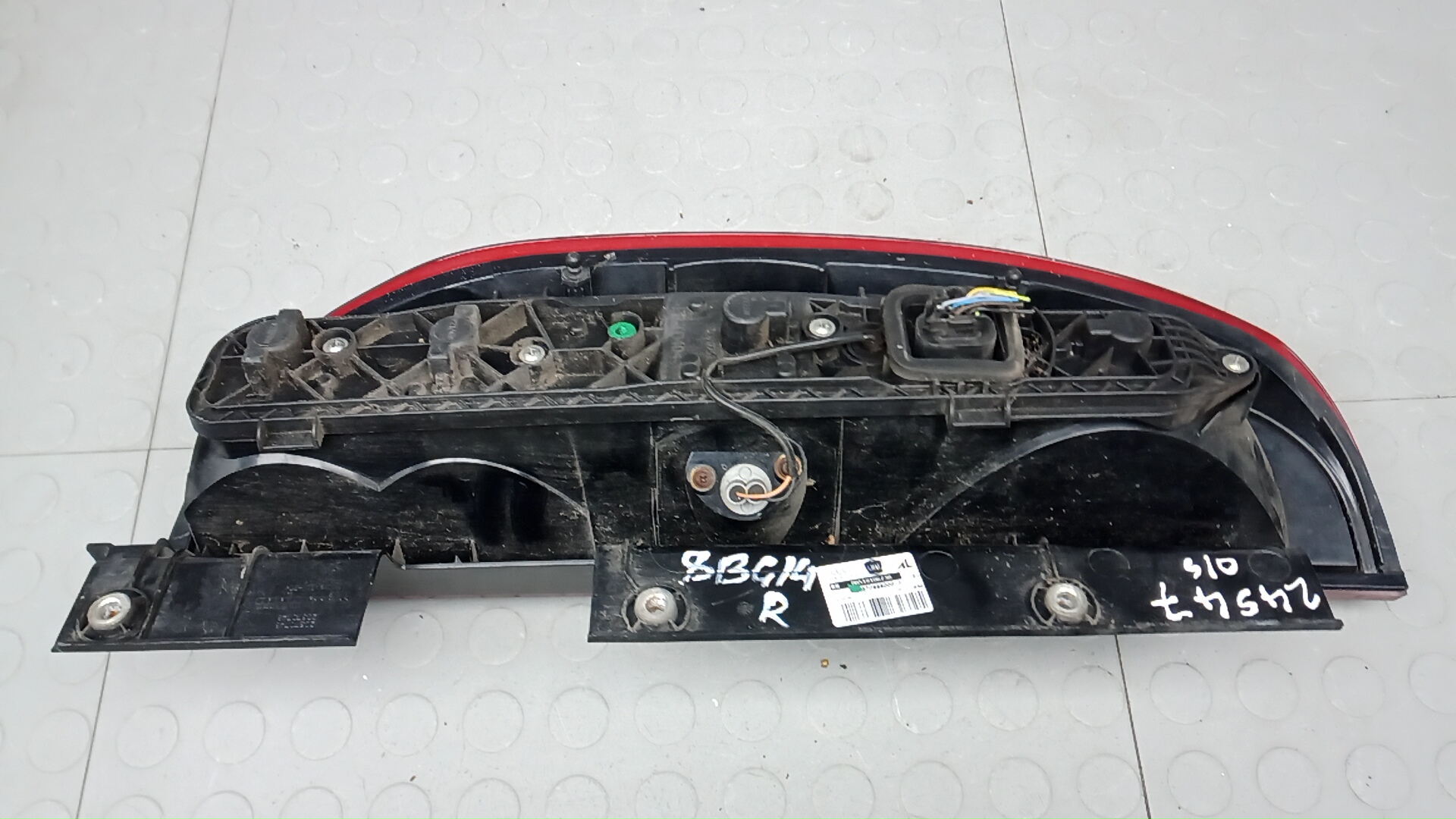 Фонарь задний правый