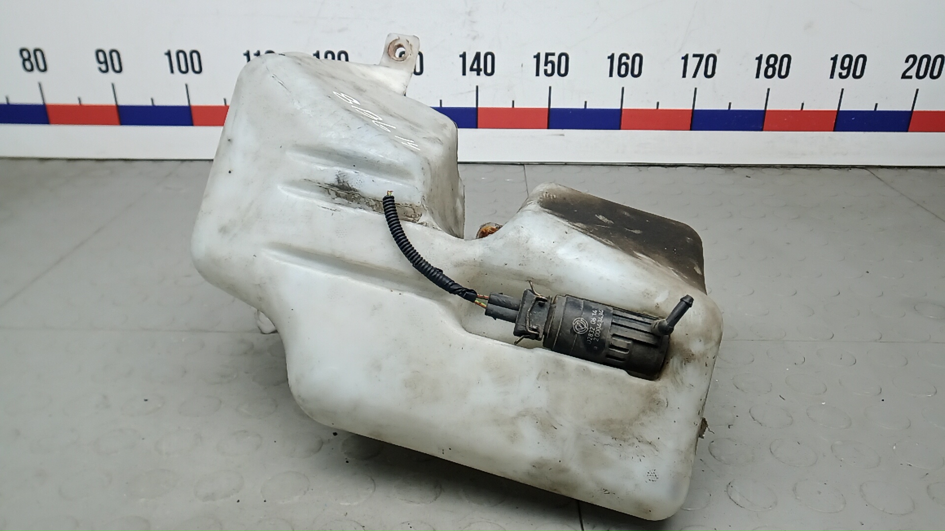 Бачок омывателя лобового стекла