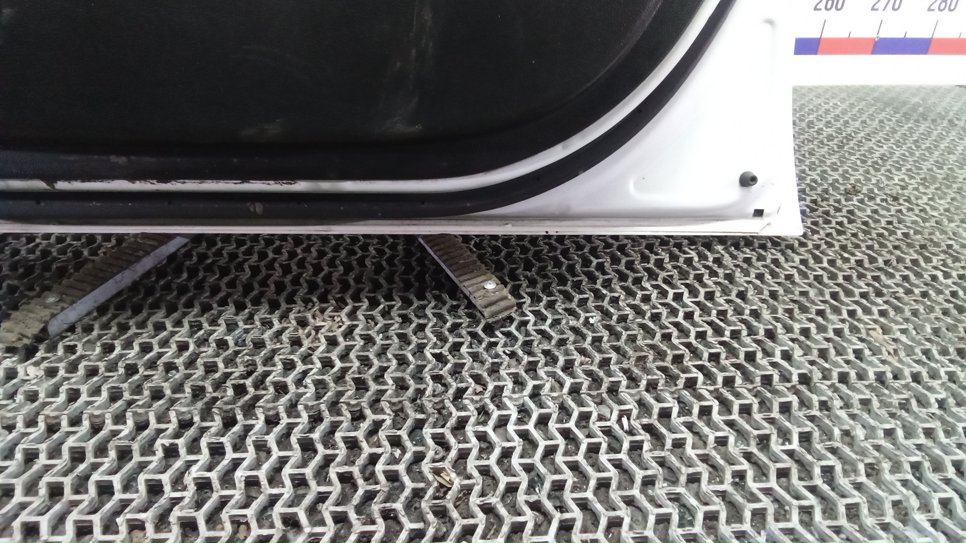 Дверь передняя правая