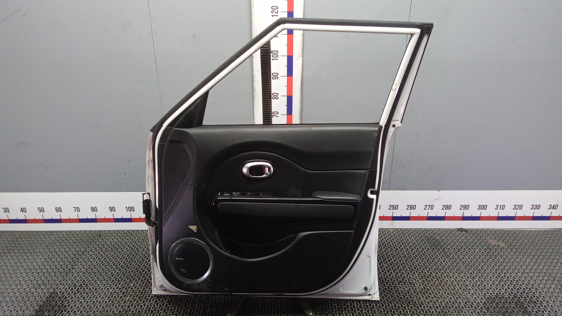 Дверь передняя правая