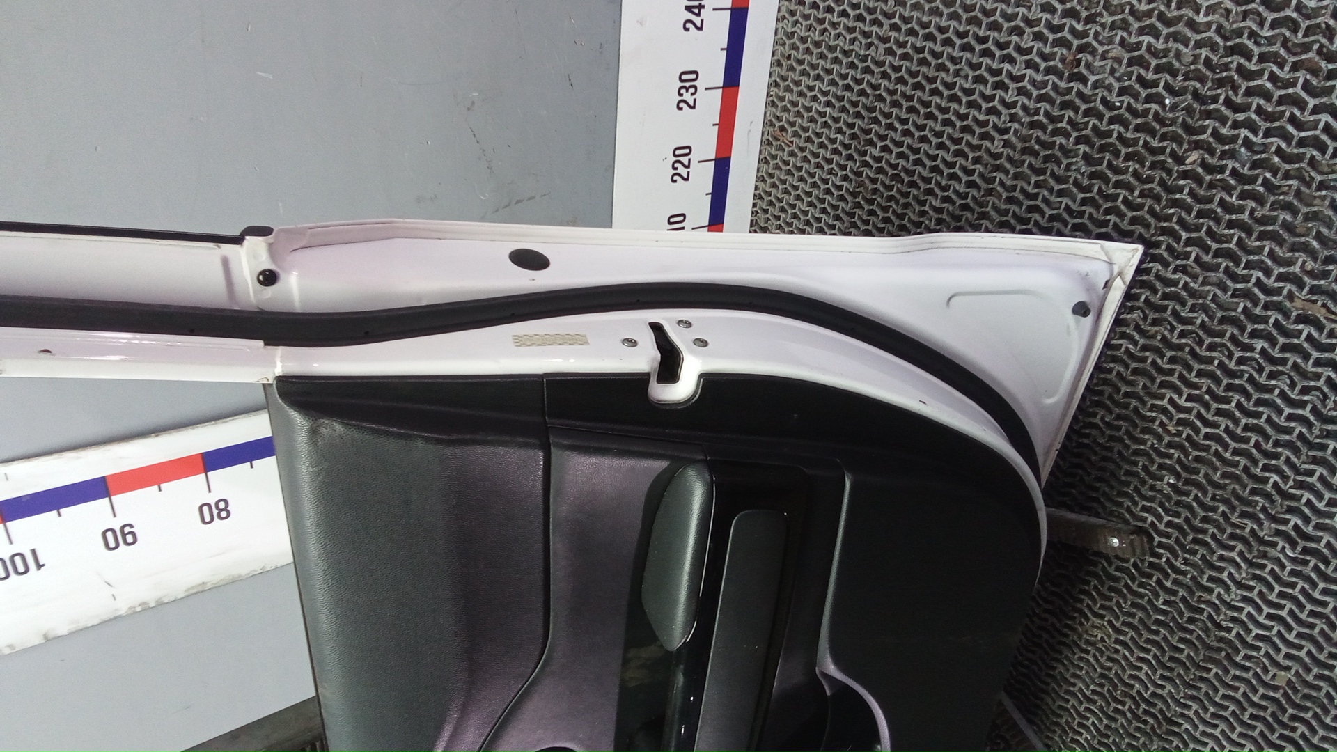 Дверь передняя правая