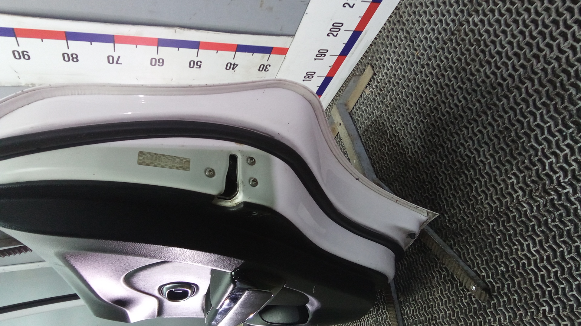 Дверь задняя правая