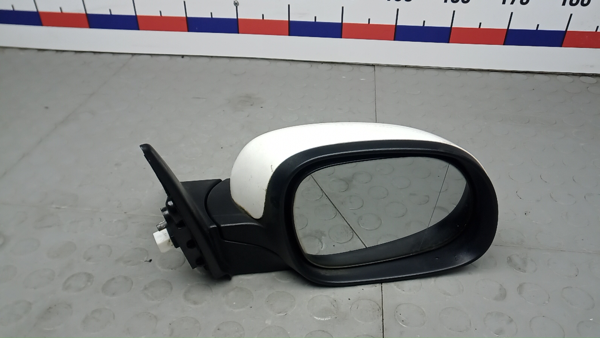 Зеркало правое электрическое