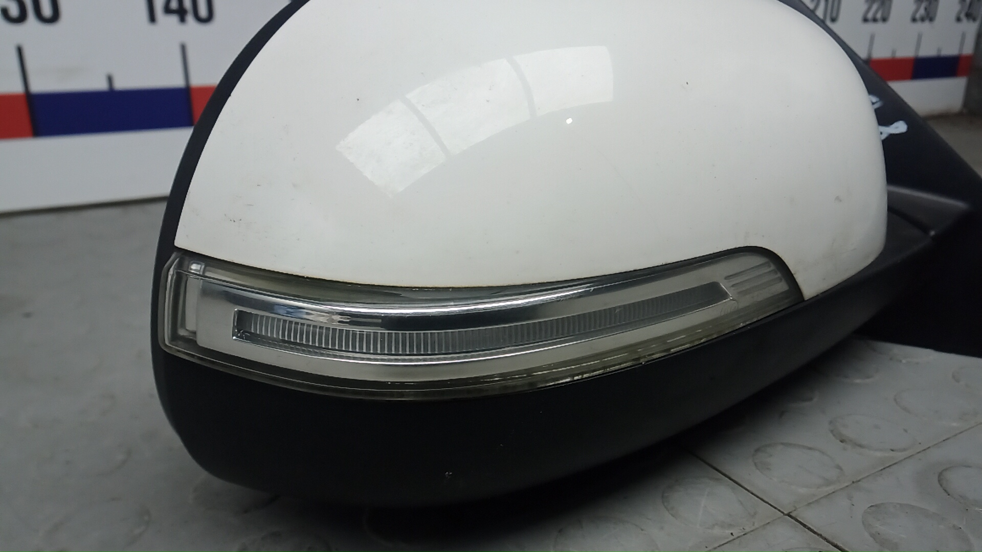 Зеркало правое электрическое