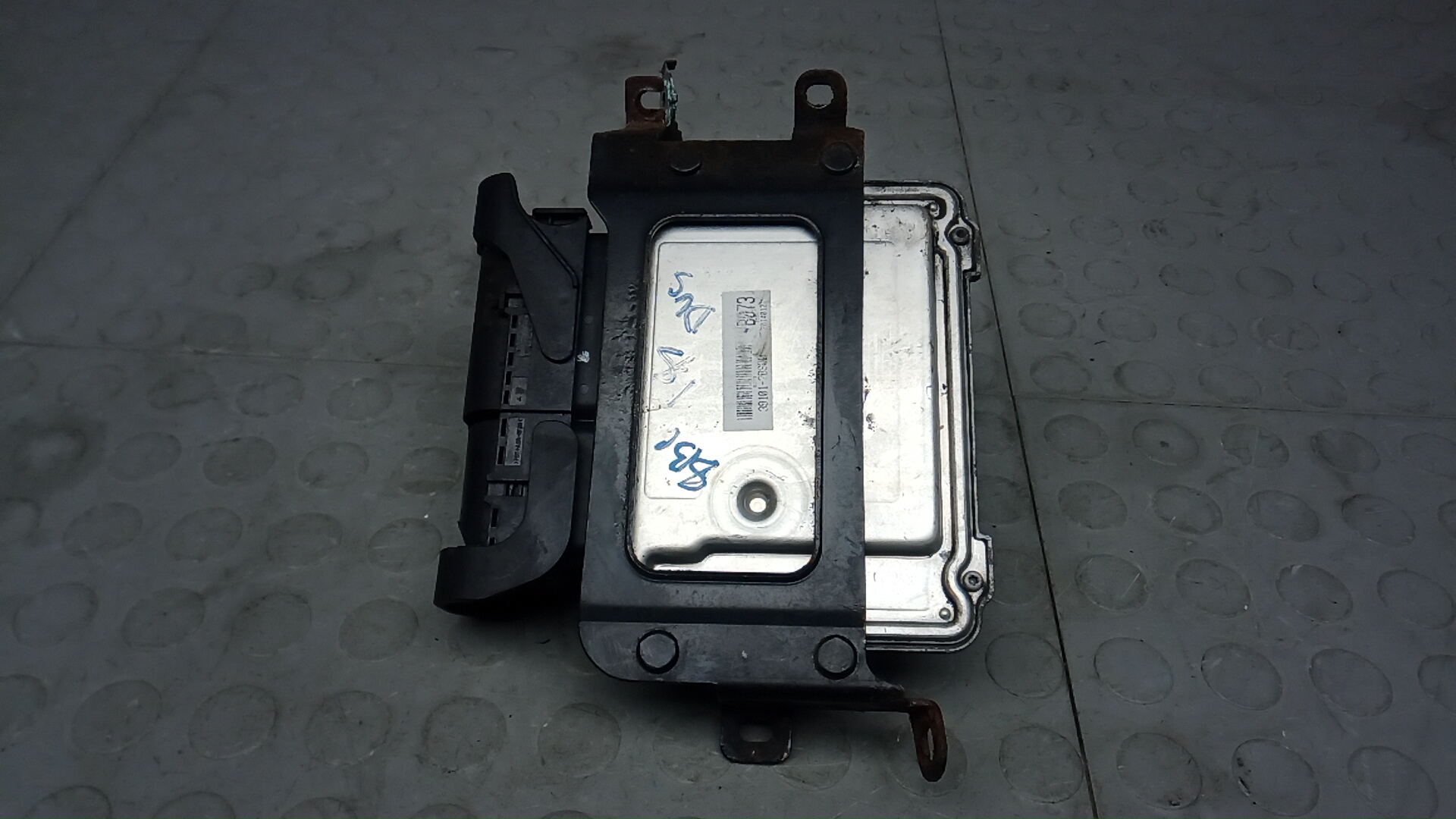 Блок управления двигателем