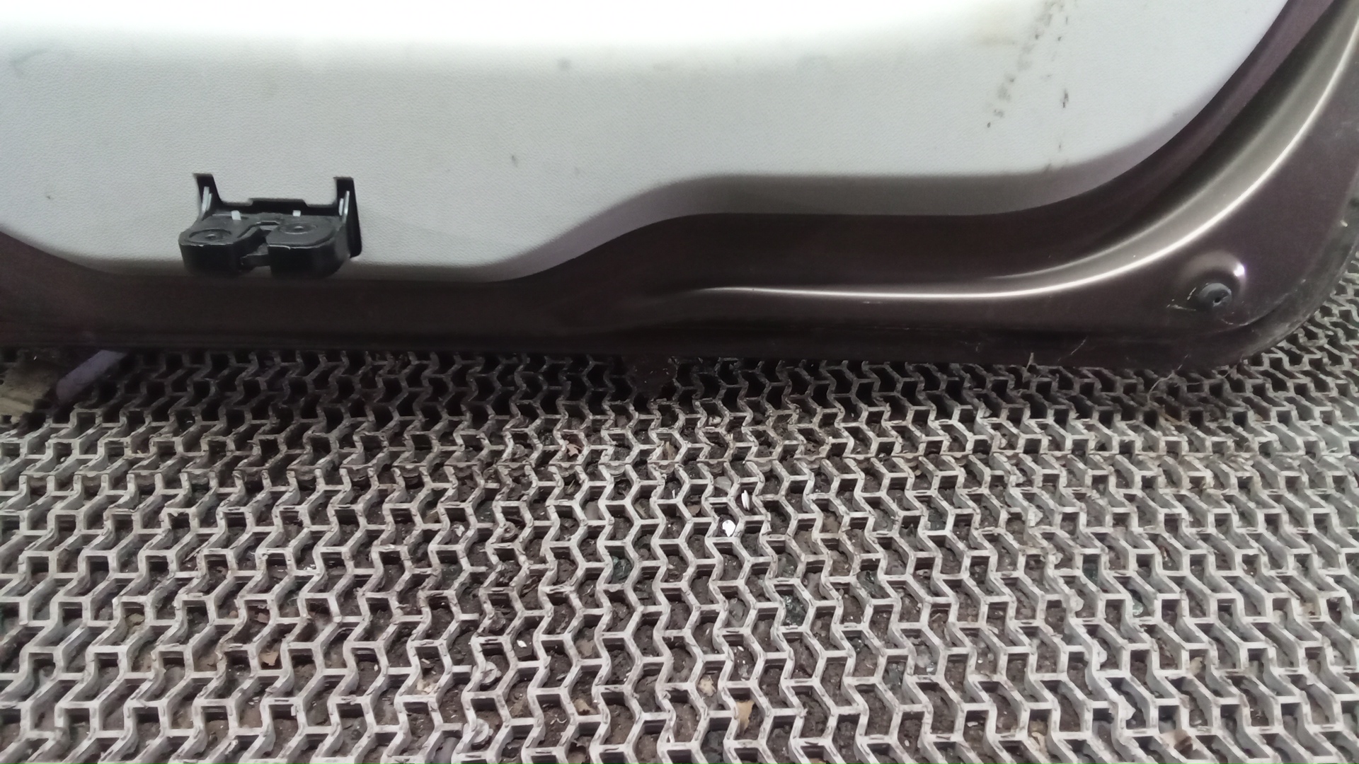 Дверь багажника