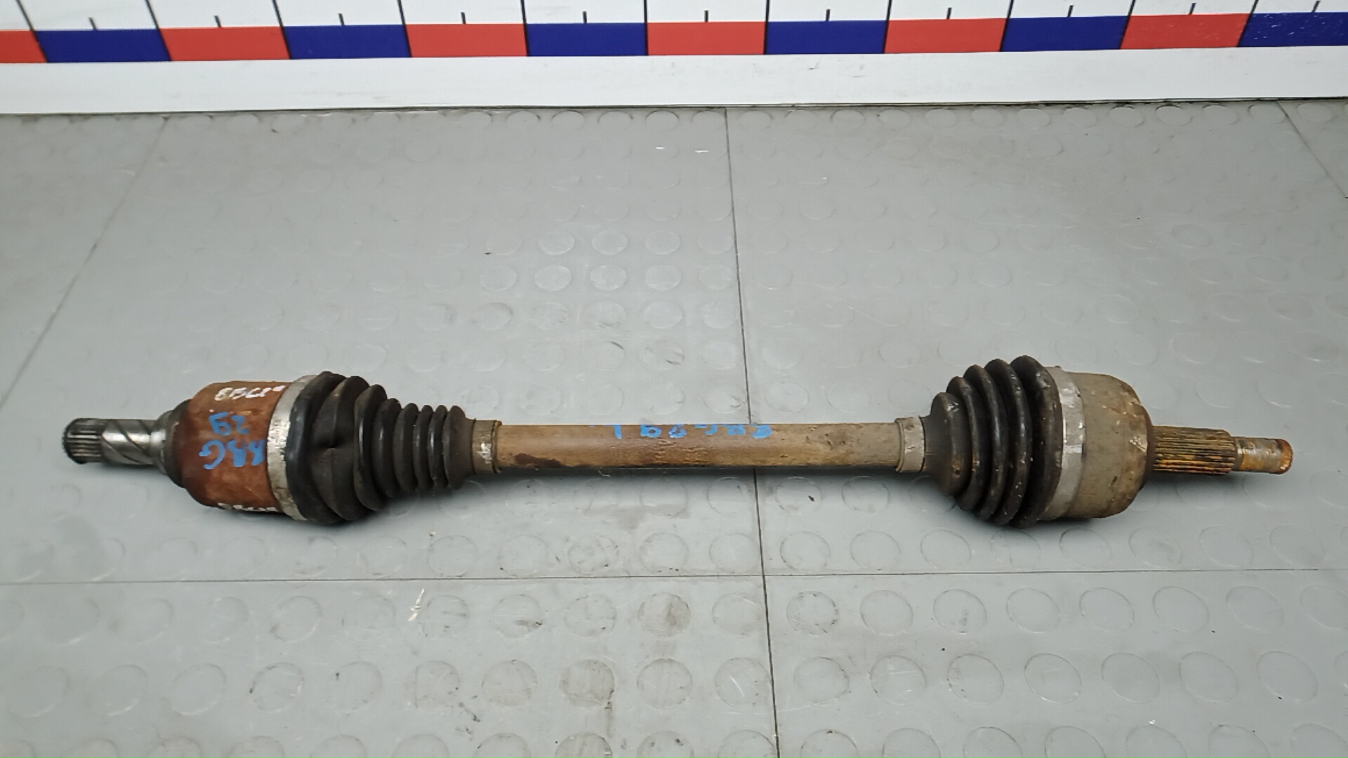 Полуось передняя левая