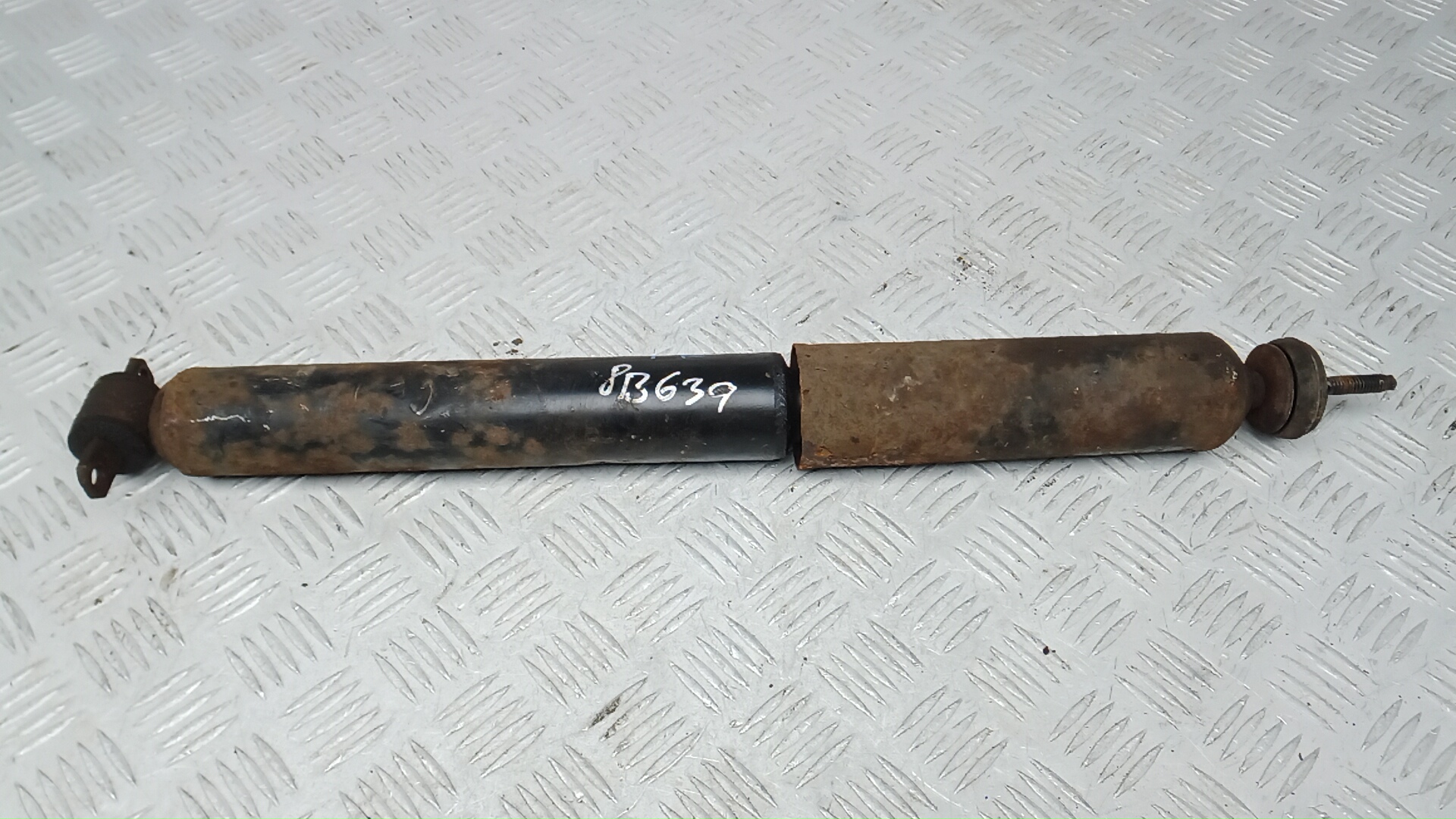 Амортизатор передний