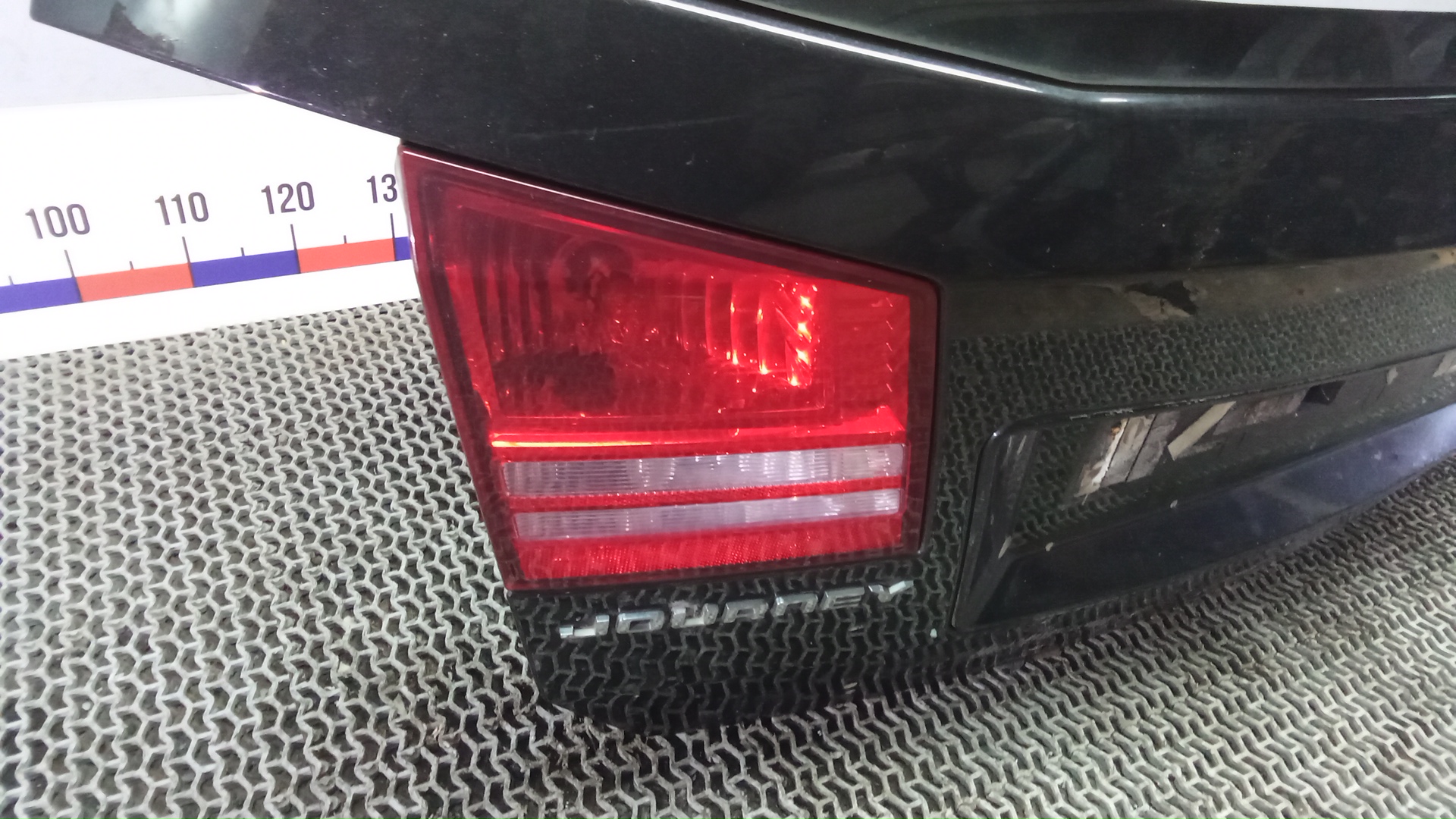 Дверь багажника