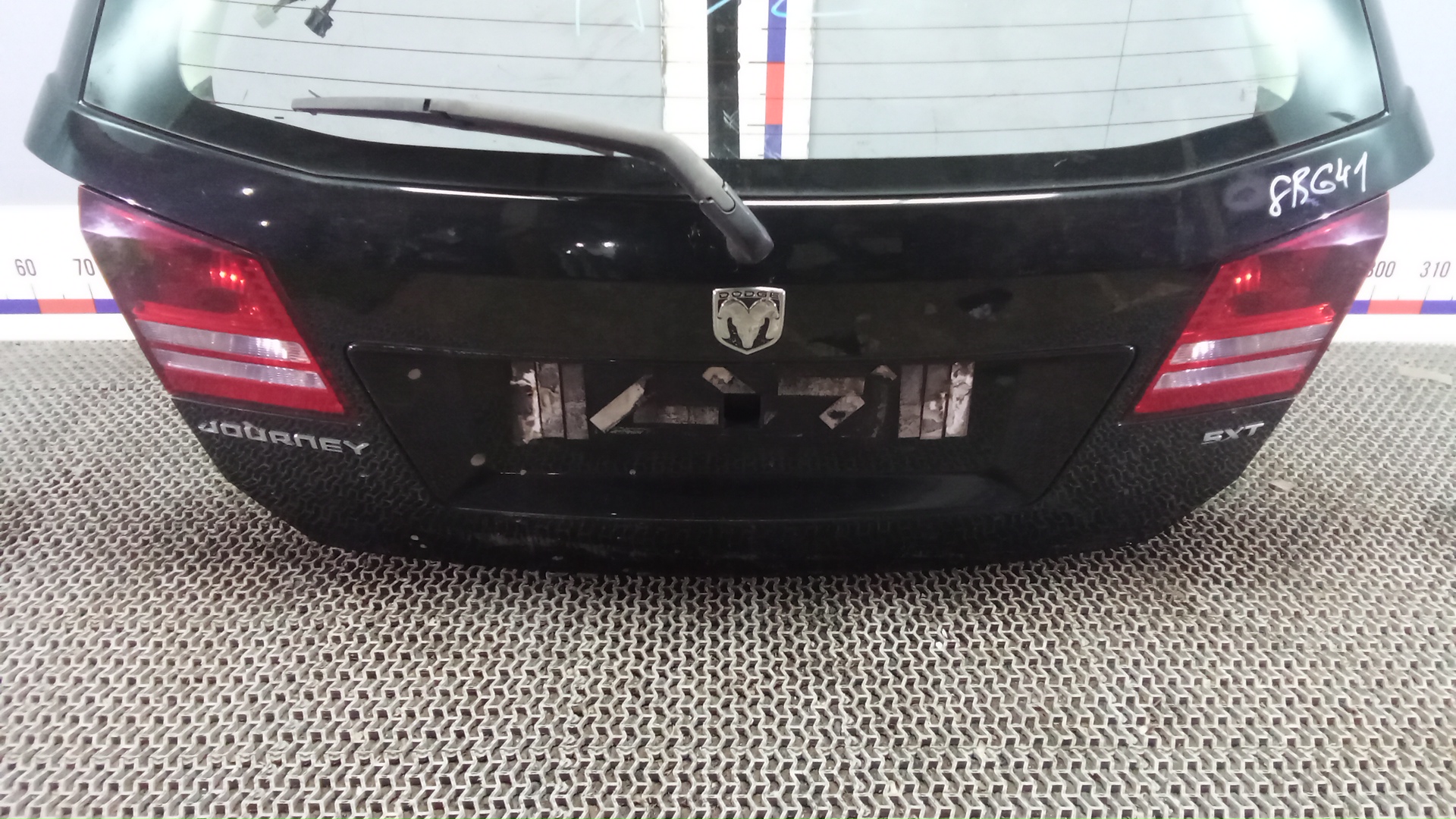 Дверь багажника