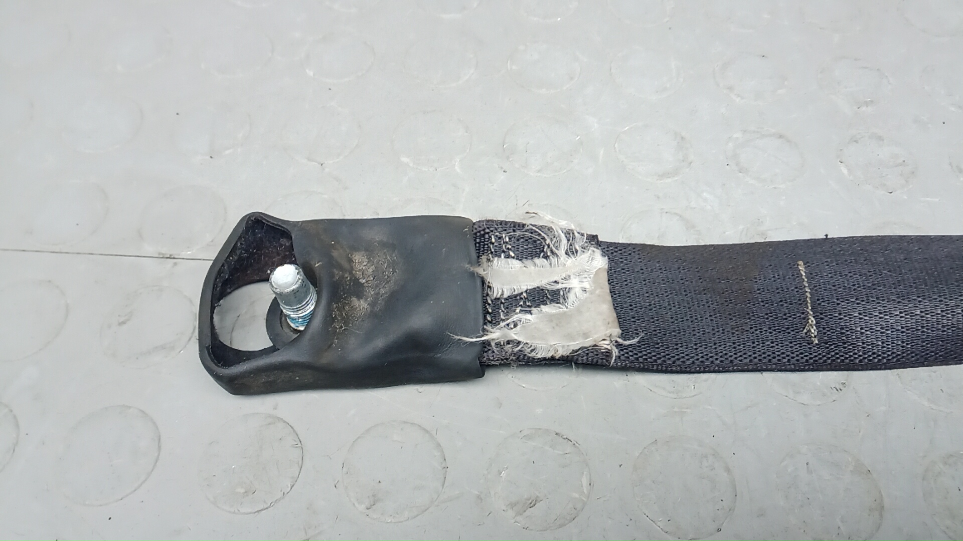 Ремень безопасности с пиропатроном