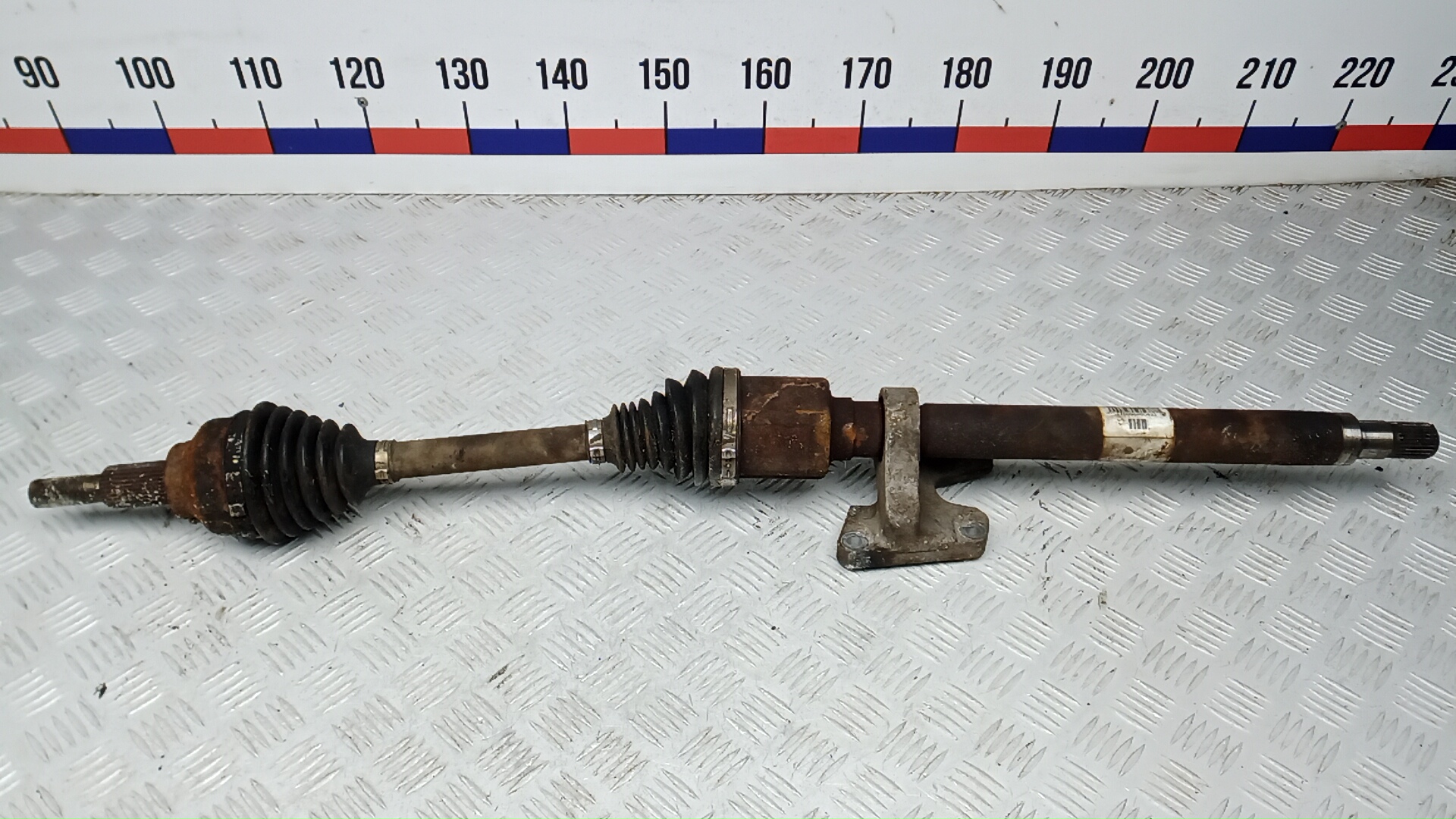 Полуось передняя правая