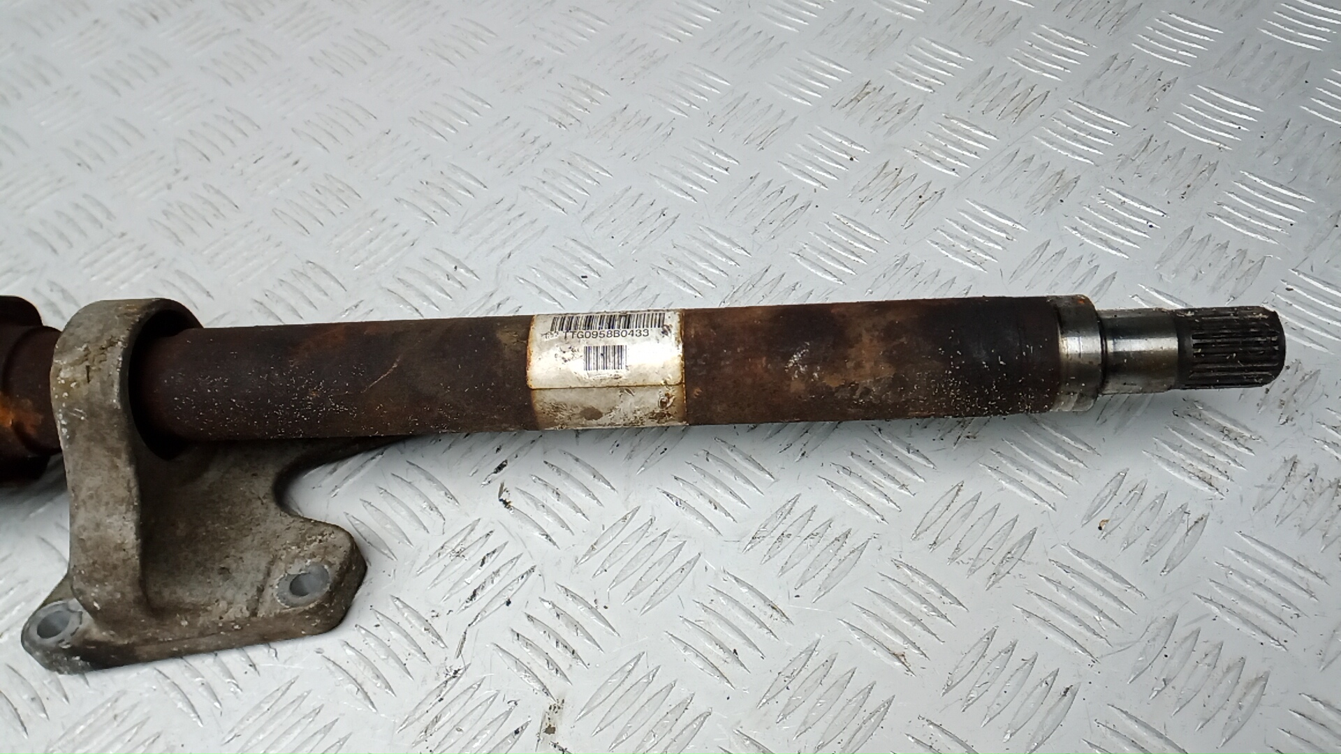 Полуось передняя правая