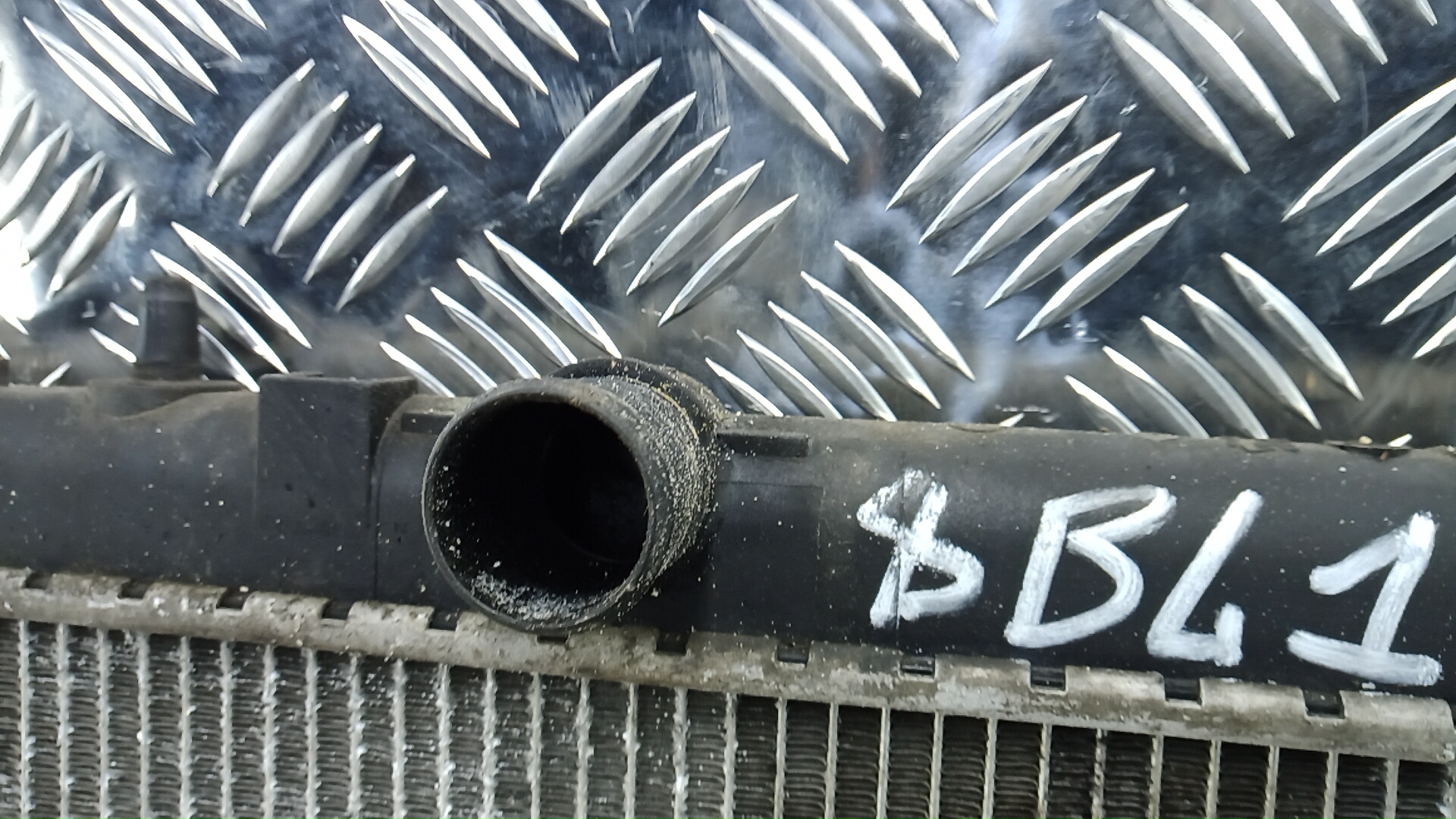 Радиатор охлаждения двигателя основной