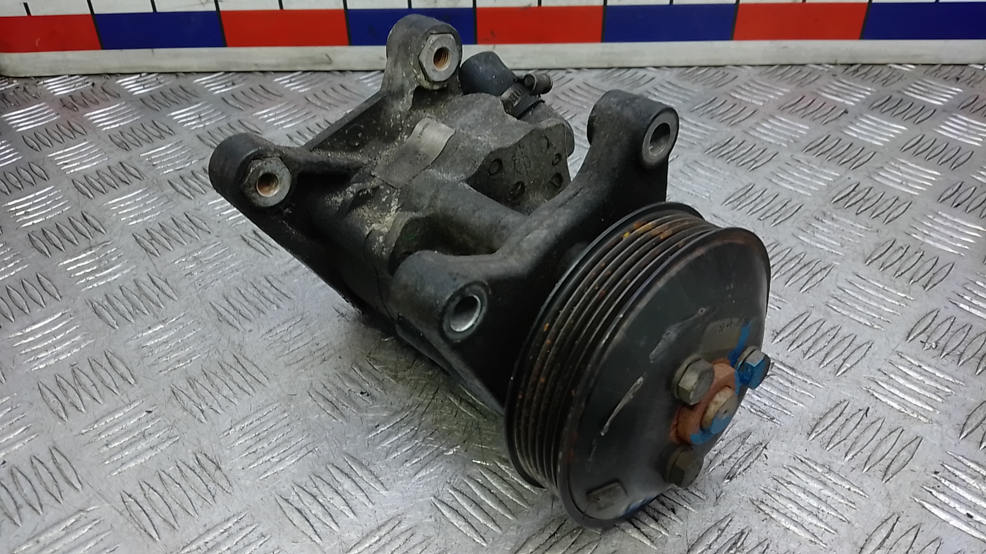 Насос ГУР (гидроусилитель руля)