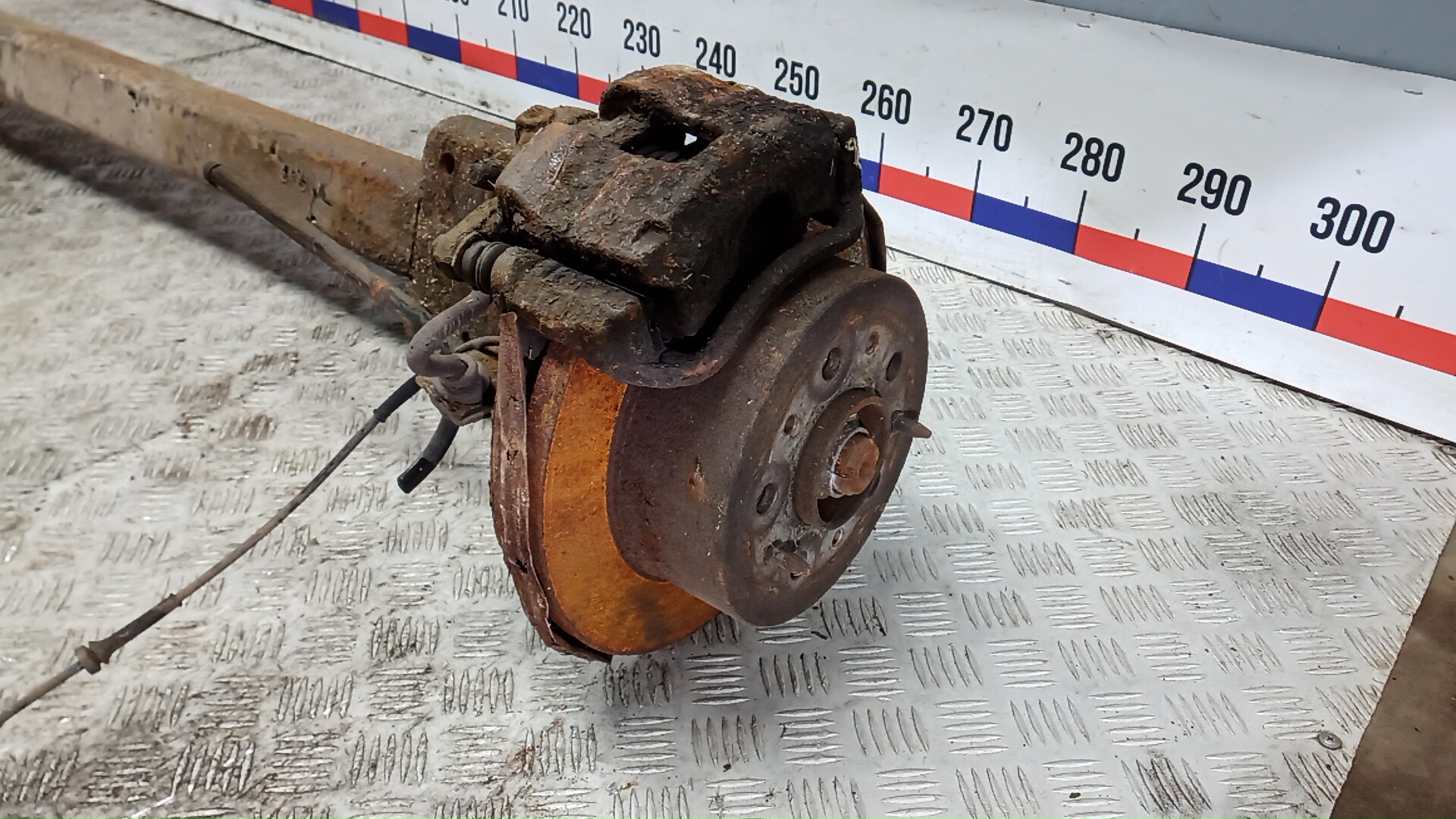 Балка задняя