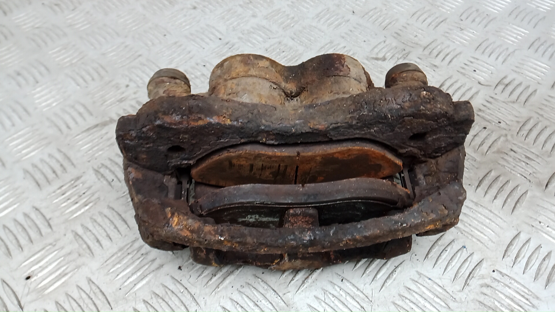 Суппорт передний правый