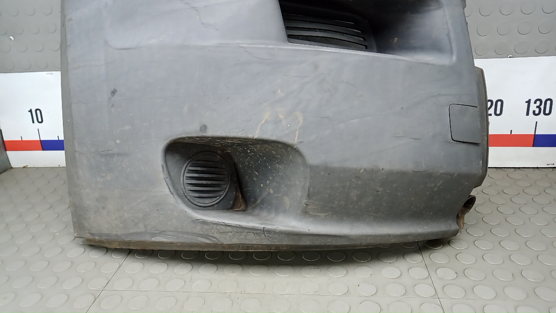 Накладка переднего бампера правая