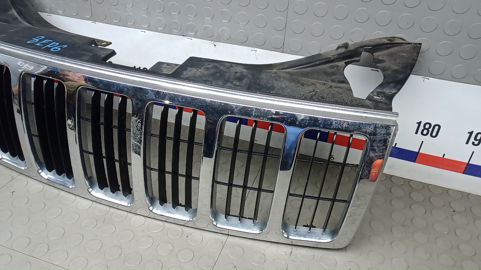 Решетка радиатора