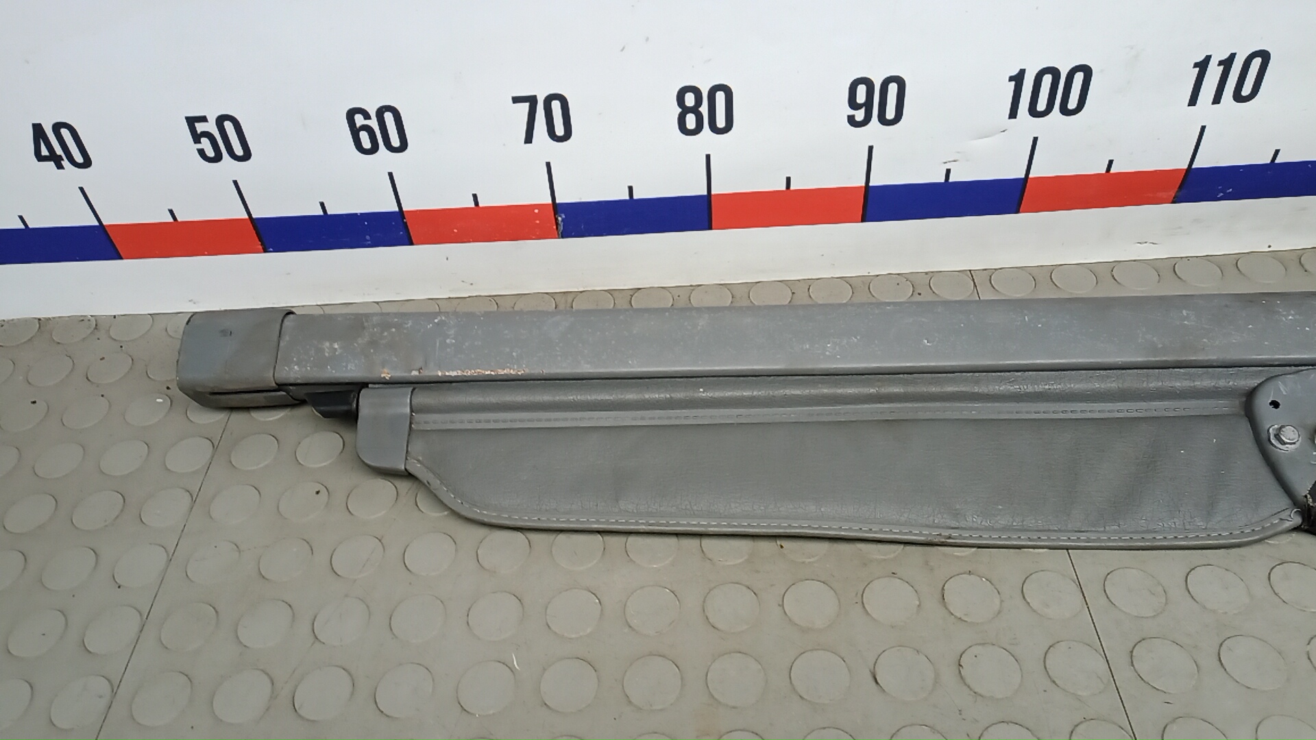 Шторка багажника