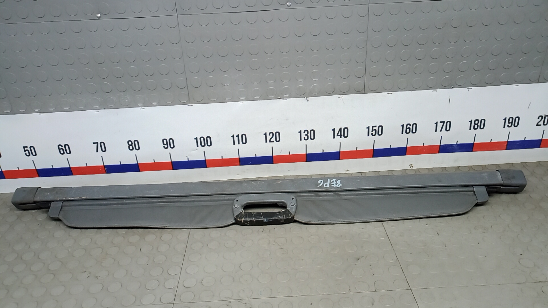 Шторка багажника