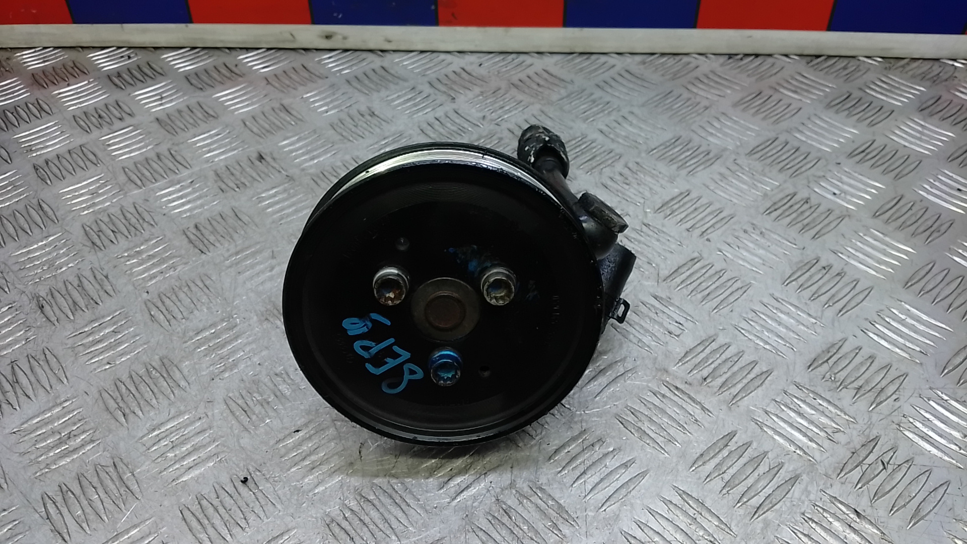 Насос ГУР (гидроусилитель руля)