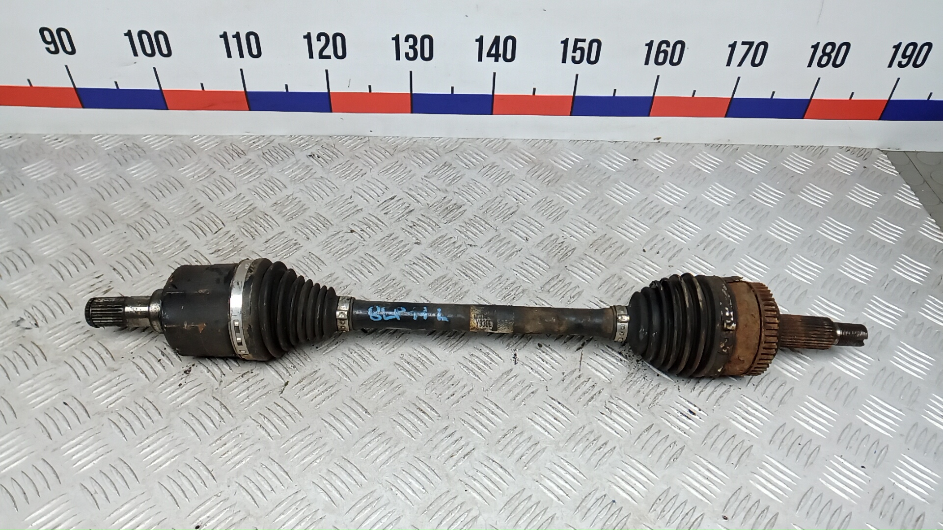 Полуось передняя левая