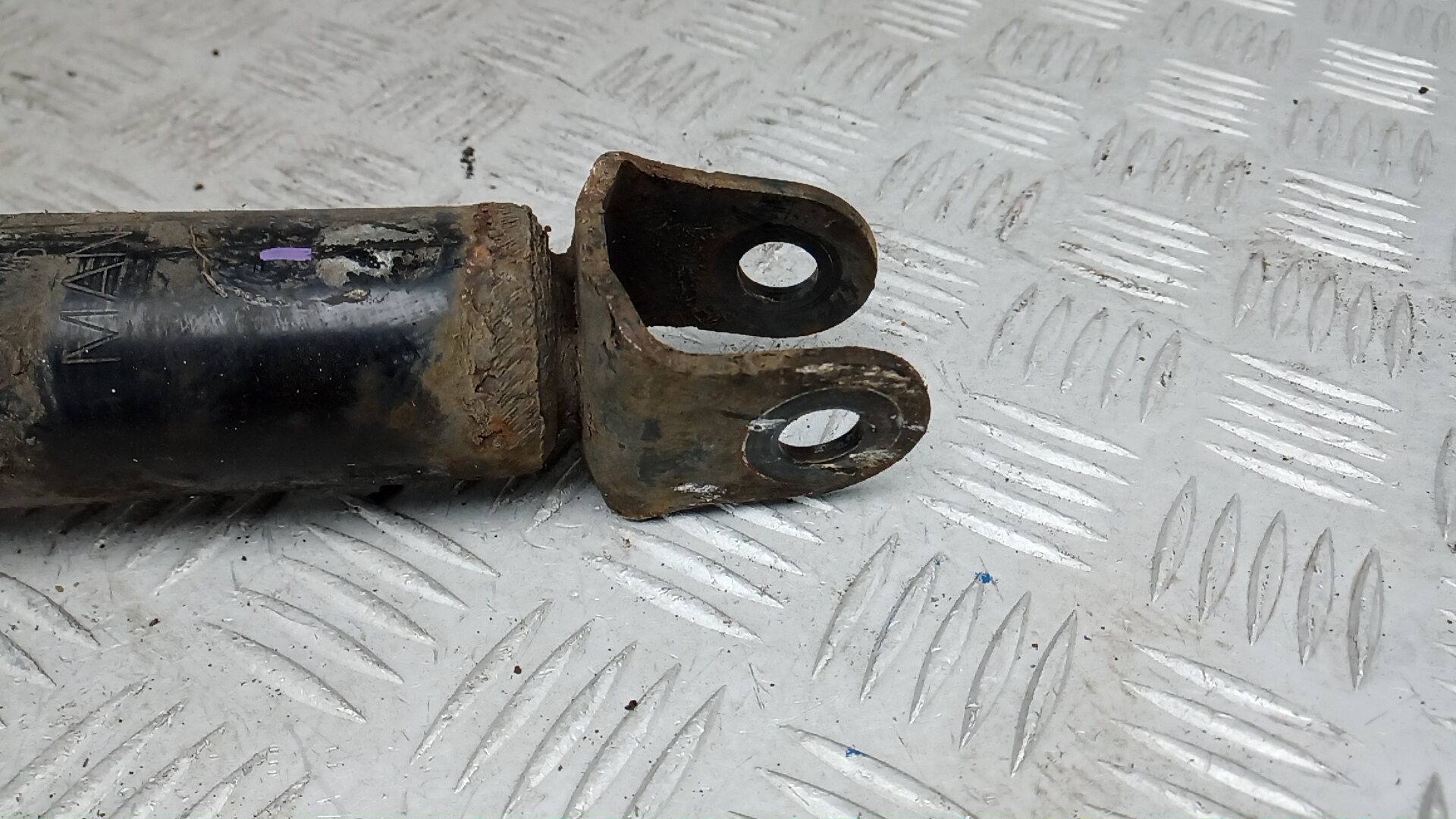 Амортизатор задний (стойка)