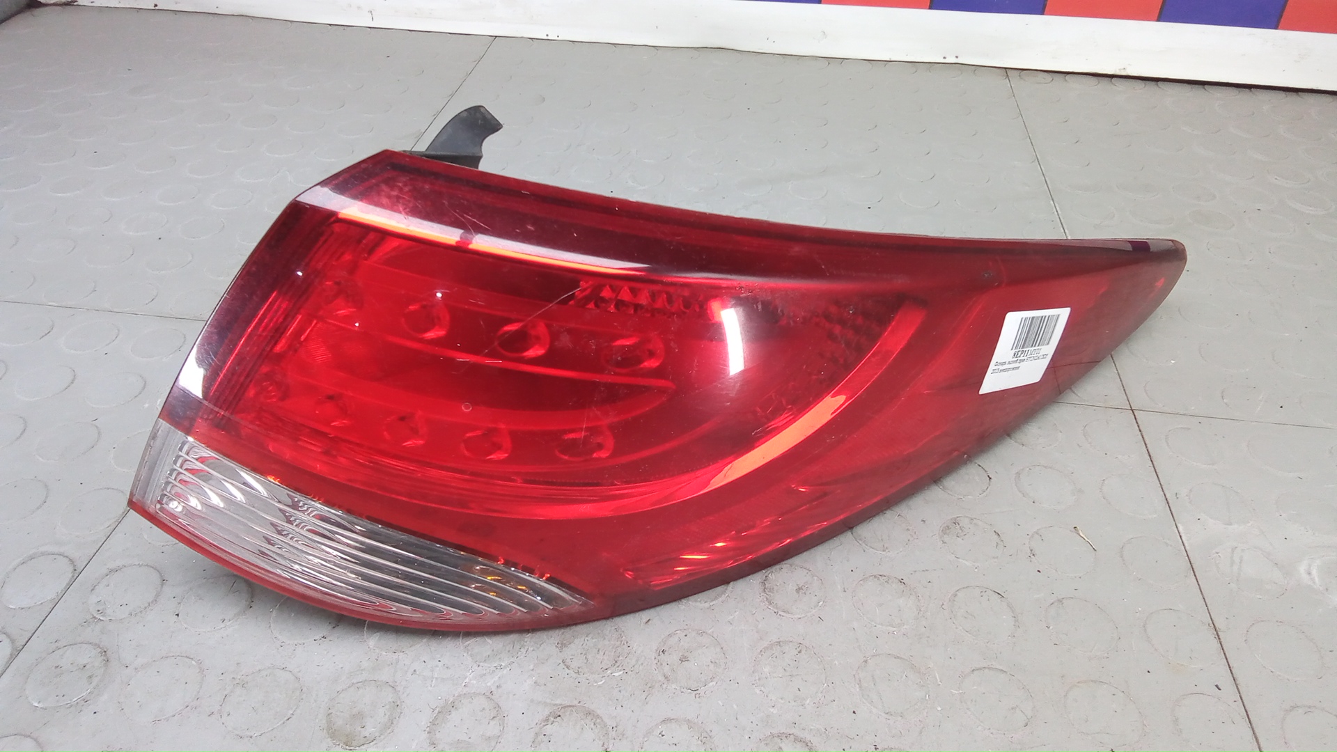 Фонарь задний правый