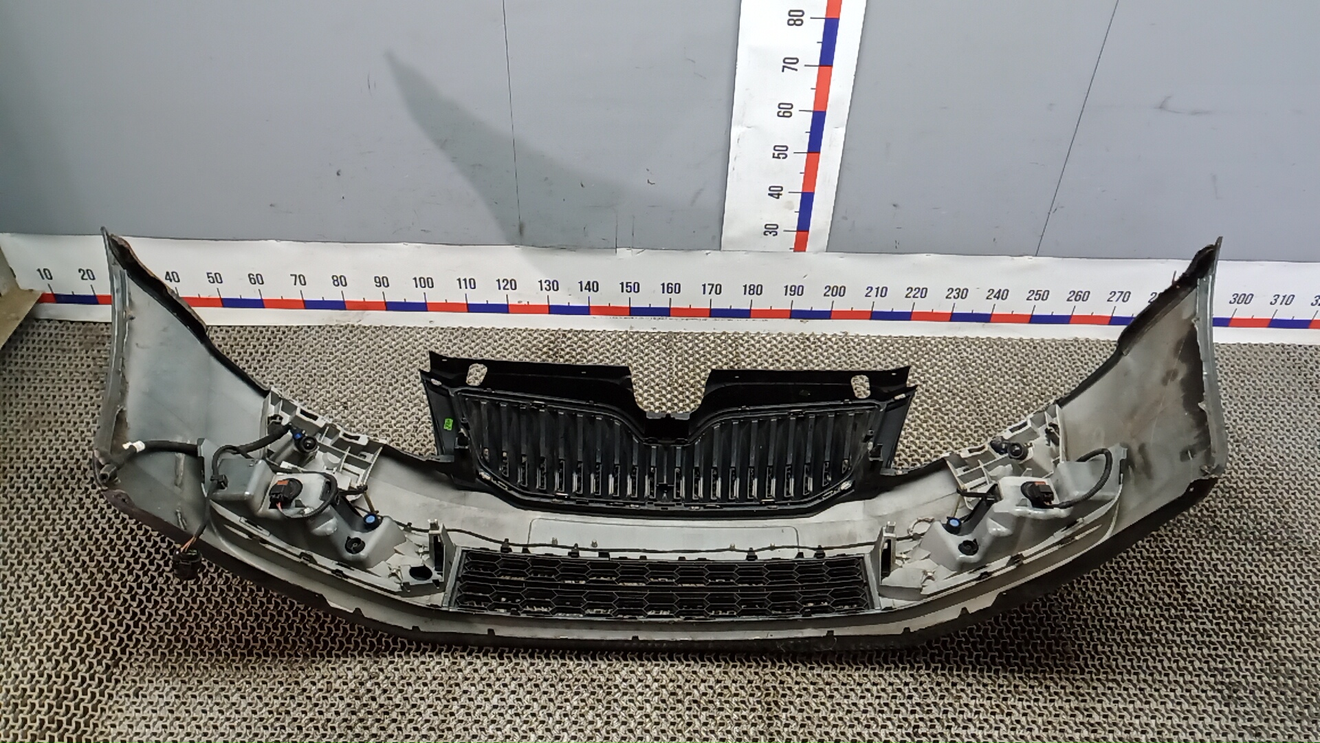 Бампер передний