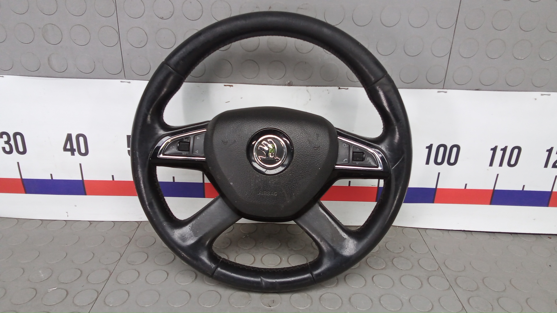 Рулевое колесо (руль)